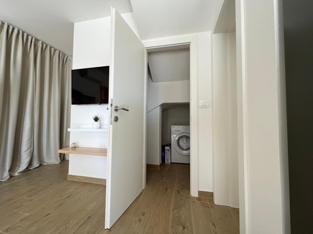 Villa Maci Kaštela Esterno foto