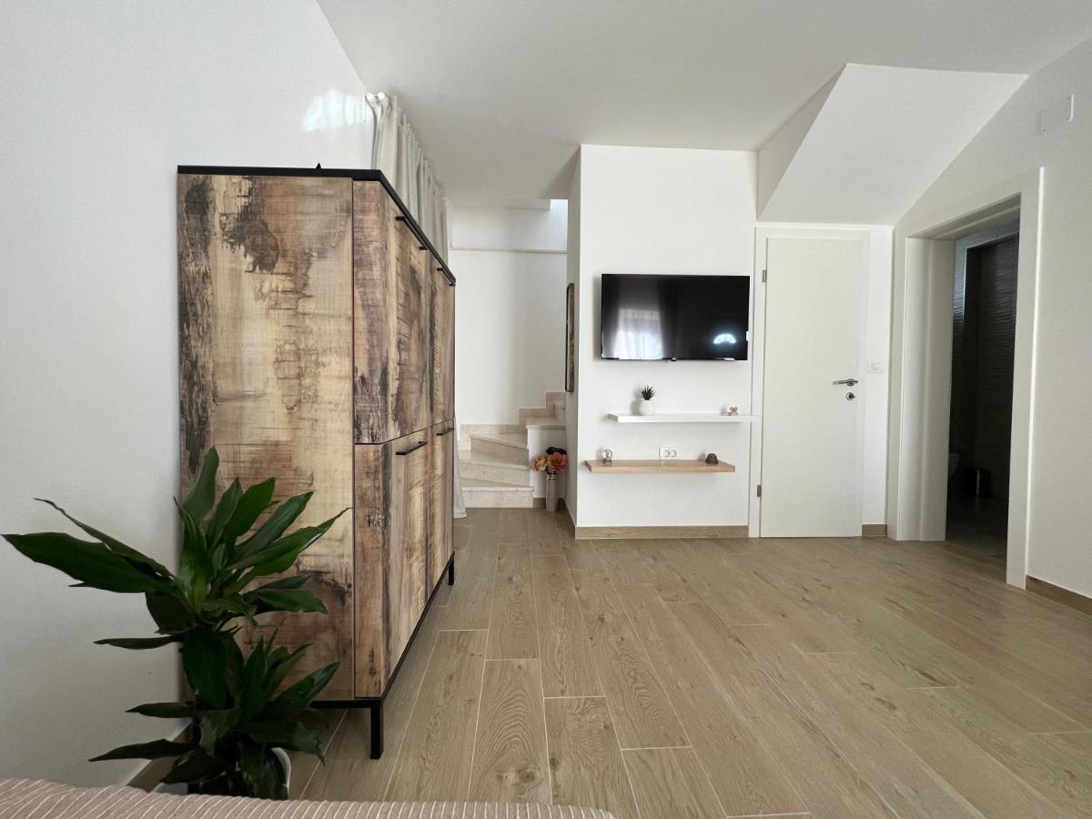 Villa Maci Kaštela Esterno foto